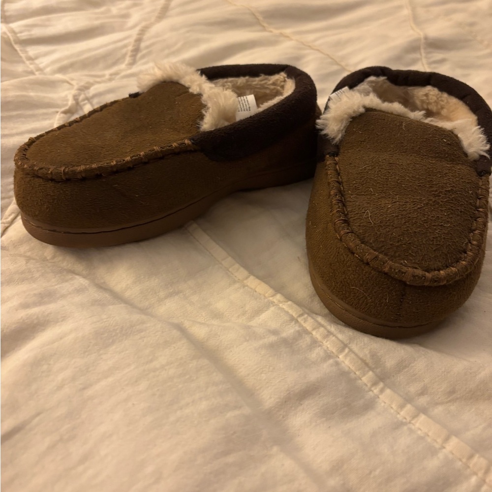 Cozy Brown Slippers with Faux Fur Lining